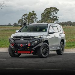 Alternative view of Giáp Gầm 3 Tấm Hamer Cho Mitsubishi Pajero 2020+