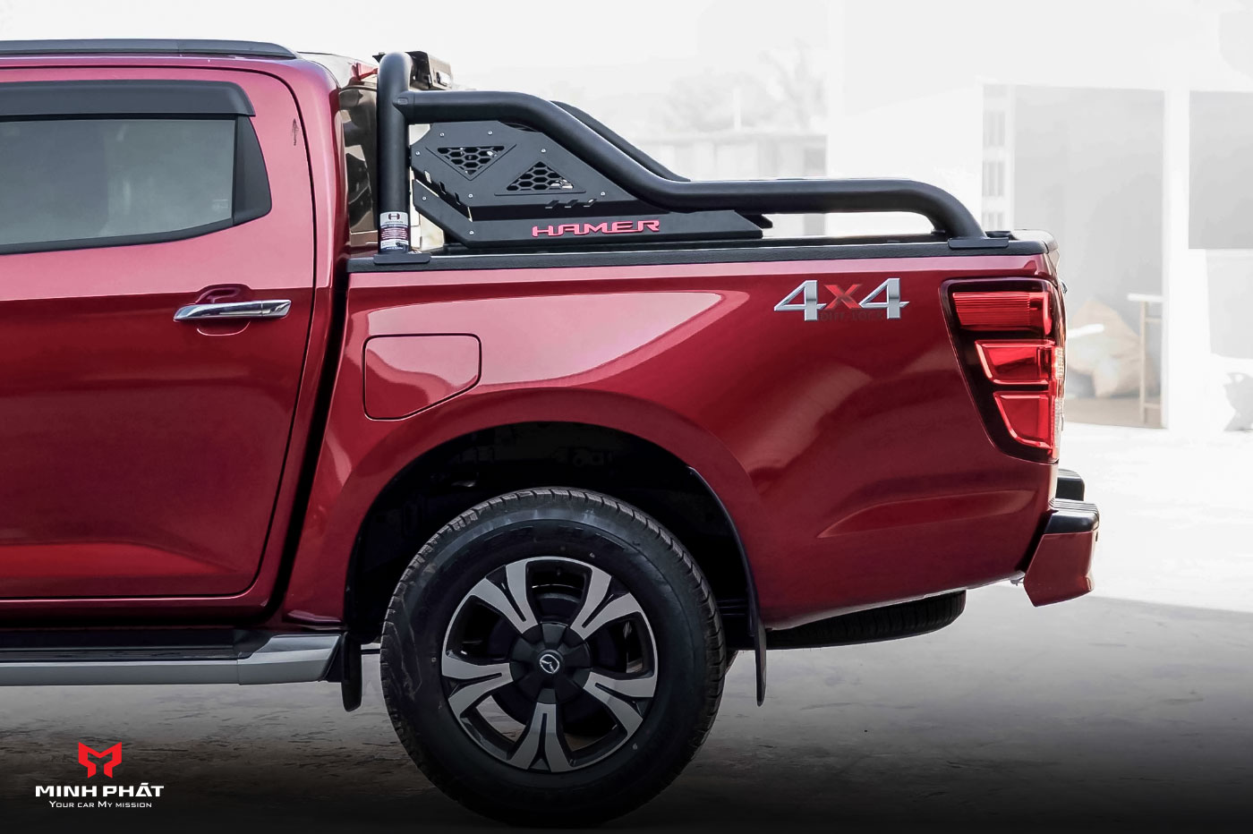 Khung thể thao Hamer Titanium Series HR1801 giúp nâng tầm giao diện cho Mazda BT-50 (2020+)