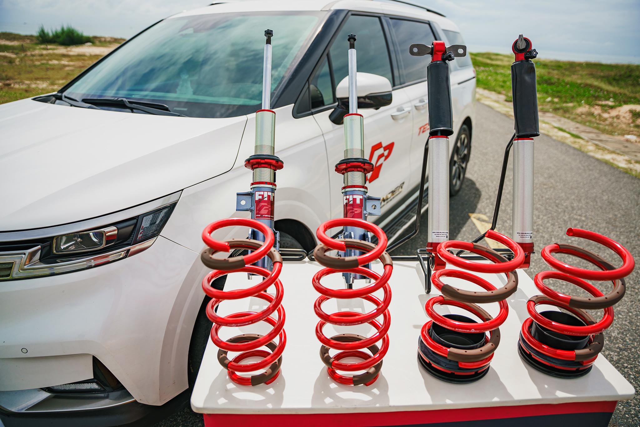 Trọn bộ Phuộc giảm xóc Profender FitZ cho Kia Carnival