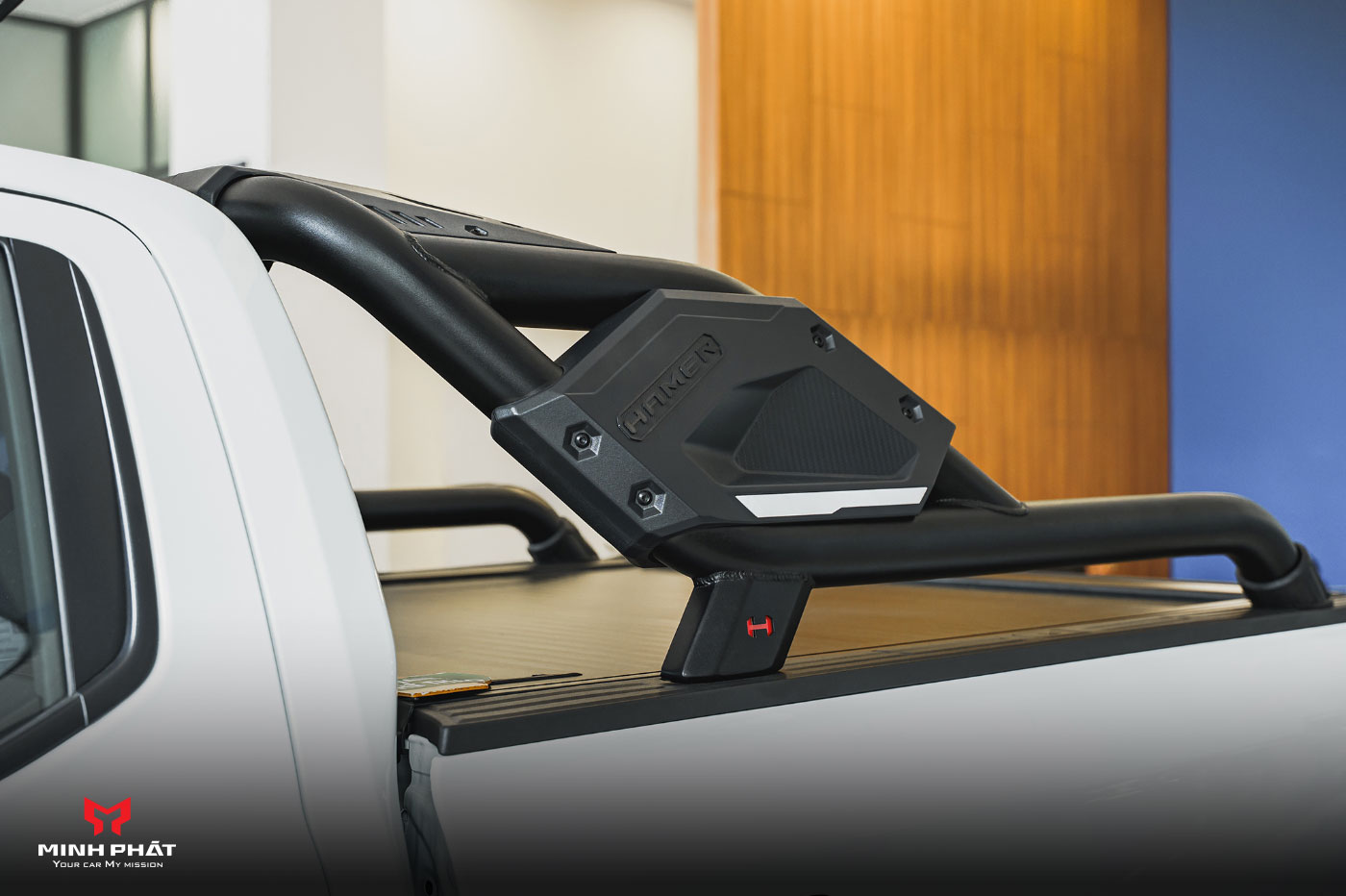 Khung thể thao Hamer Spectre Series HR2400 hỗ trợ bảo vệ vững chắc phần thùng xe Ford Ranger/Raptor 2022+