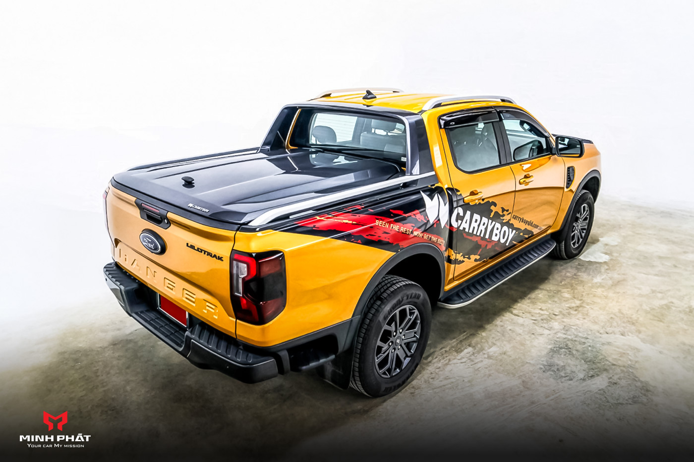 Nắp thùng cơ nâng 45 độ Carryboy GRX-R cho Ford Ranger Wildtrak 2022+