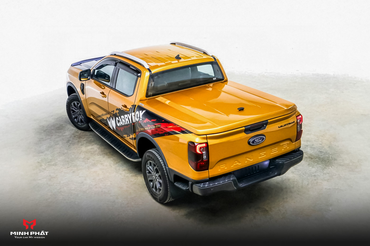 Nắp thùng cơ nâng 45 độ Carryboy CFRD-SV cho Ford Ranger XLS/XLT/Raptor